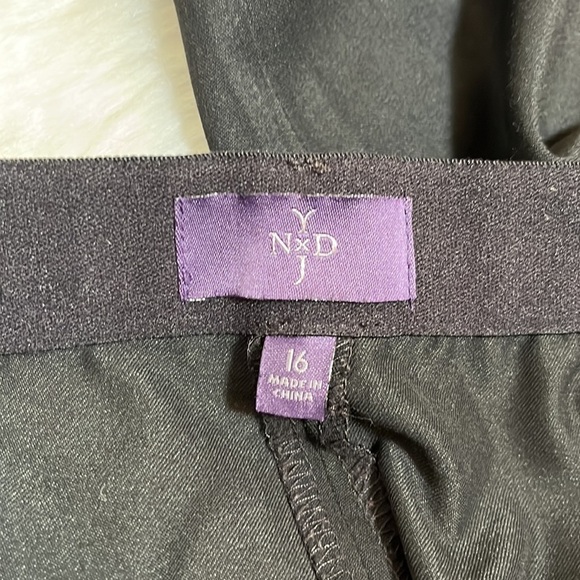 NYDJ Black Trouser Pants - Picture 13 of 14